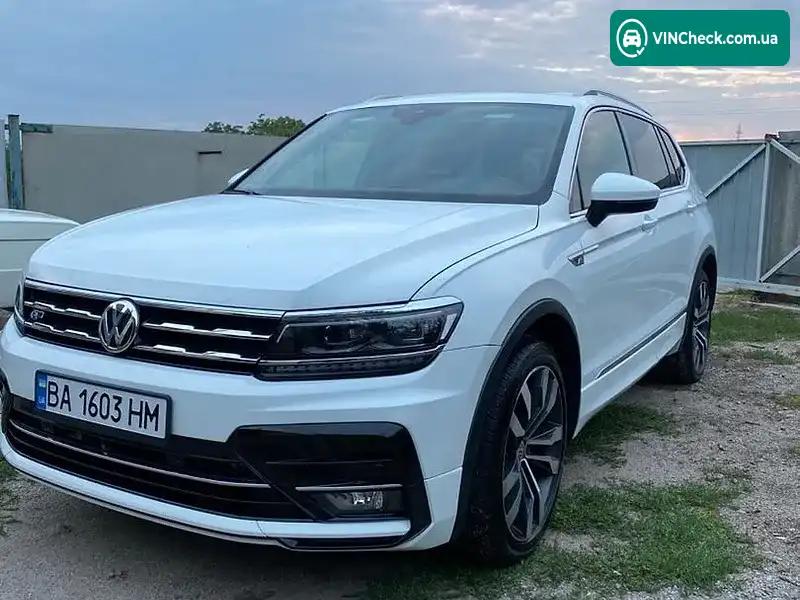 Volkswagen Tiguan 2020, фото з оголошення 2 з 10, VIN 3VV4B7AX1LM120814