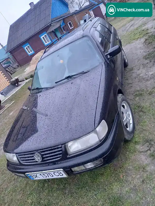 Volkswagen Passat 1996, фото з оголошення 1 з 5, VIN WVWZZZ3AZTE223341