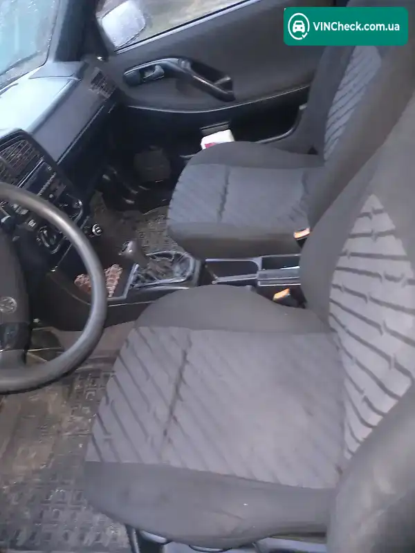 Volkswagen Passat 1996, фото з оголошення 2 з 5, VIN WVWZZZ3AZTE223341