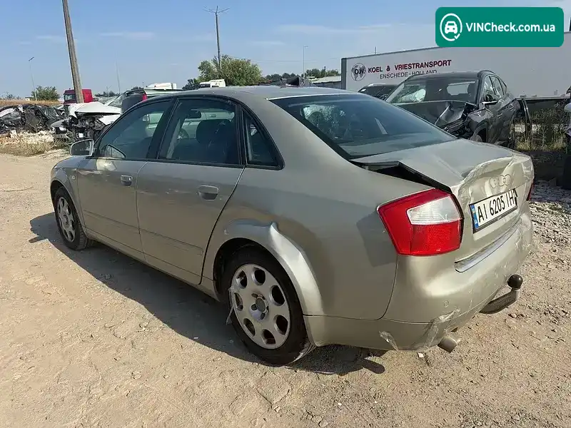 Audi A4 2004, фото з оголошення 2 з 10, VIN WAUZZZ8E14A249552