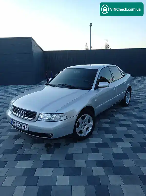 Audi A4 2000, фото з оголошення 2 з 20, VIN WAUZZZ8DZYA192436