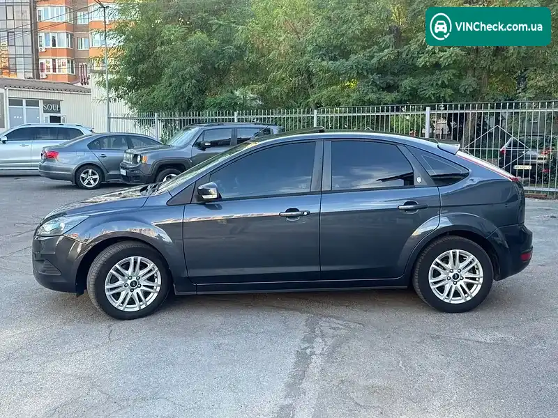 Ford Focus 2010, фото з оголошення 2 з 20, VIN WF0PXXGCDPAY50337
