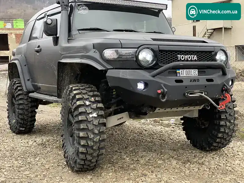 Toyota FJ Cruiser 2012, фото з оголошення 2 з 20, VIN JTEBU4BF1CK118813