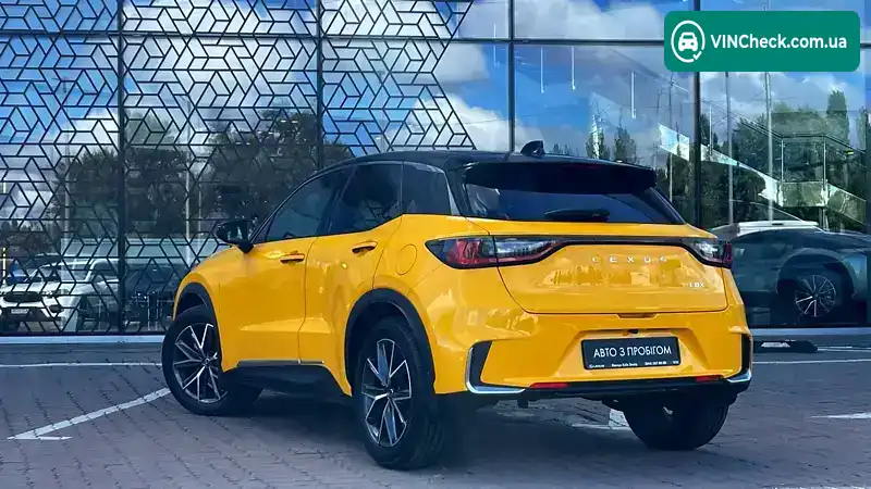 Lexus LBX 2023, фото з оголошення 2 з 11, VIN JTHAAAAEX01000632