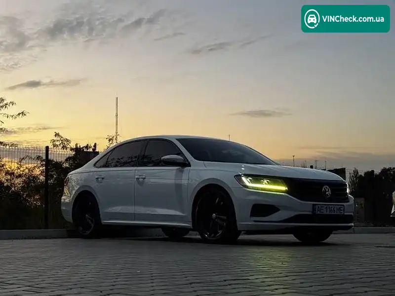 Volkswagen Passat 2020, фото з оголошення 2 з 20, VIN 1VWSA7A36LC010801