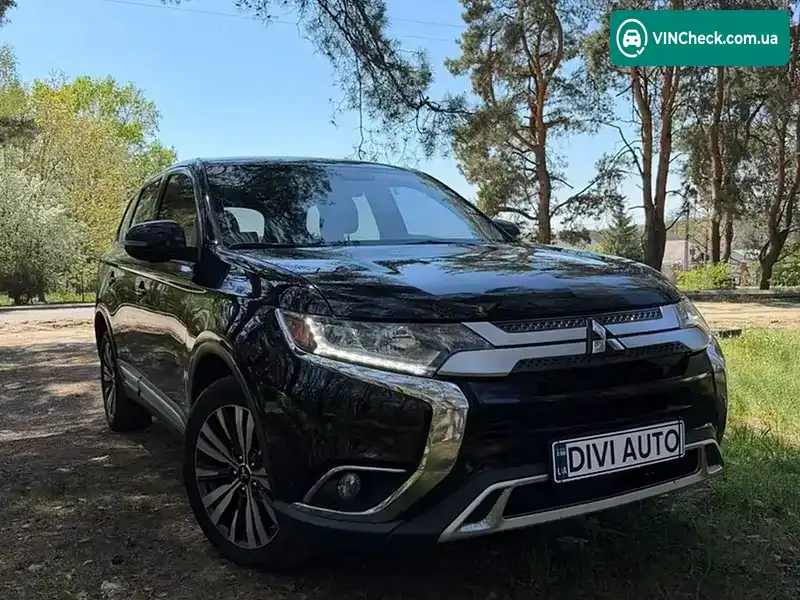 Mitsubishi Outlander 2018, фото з оголошення 1 з 21, VIN JA4AD3A32KZ006166