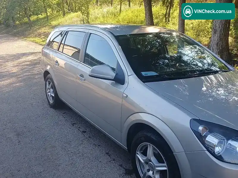 Opel Astra 2010, фото з оголошення 1 з 15, VIN W0L0AHL35B2001865