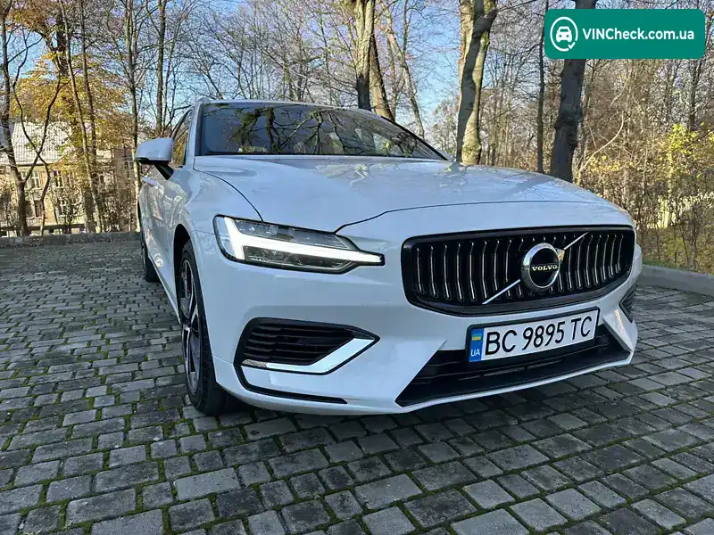 Volvo V60 2020, фото з оголошення 1 з 21, VIN YV1ZWBFUDL1392669