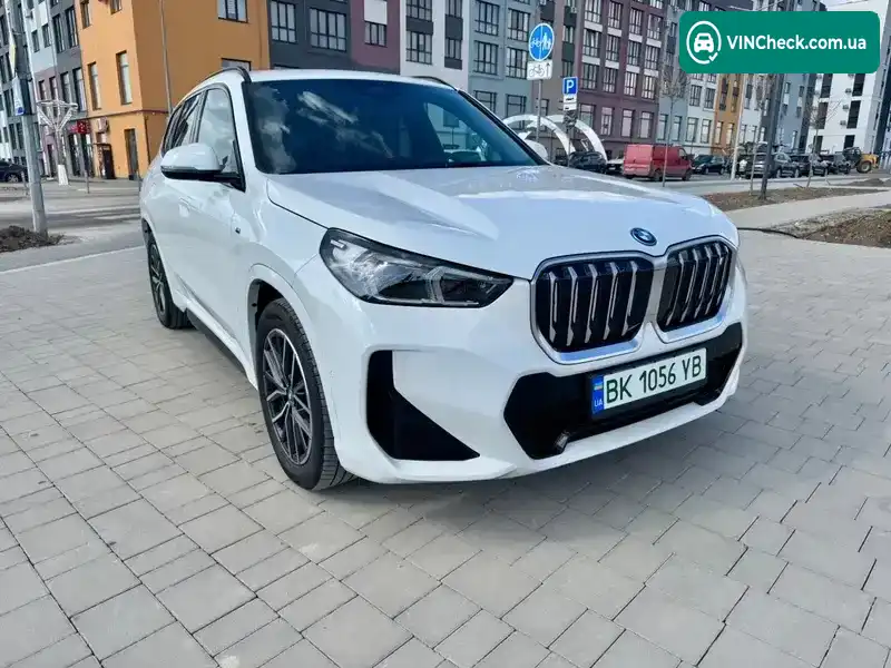 BMW iX1 2024, фото з оголошення 2 з 17, VIN WBY71EG0905Z92977
