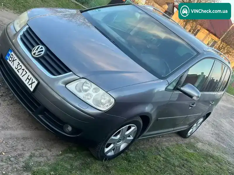 Volkswagen Touran 2004, фото з оголошення 2 з 20, VIN WVGZZZ1TZ5W059769