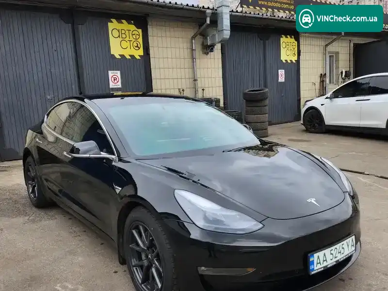 Tesla Model 3 2018, фото з оголошення 2 з 10, VIN 5YJ3E1EB7JF127605