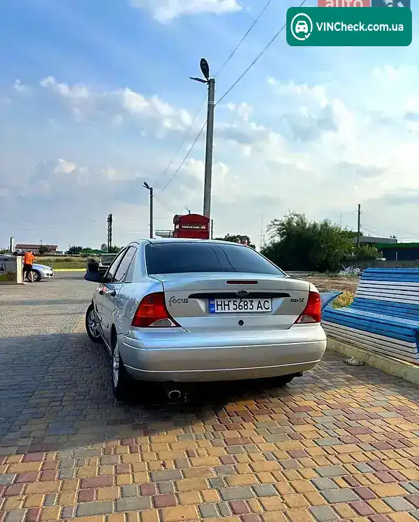 Ford Focus 2003, фото з оголошення 2 з 9, VIN 1FAFP34343W219059