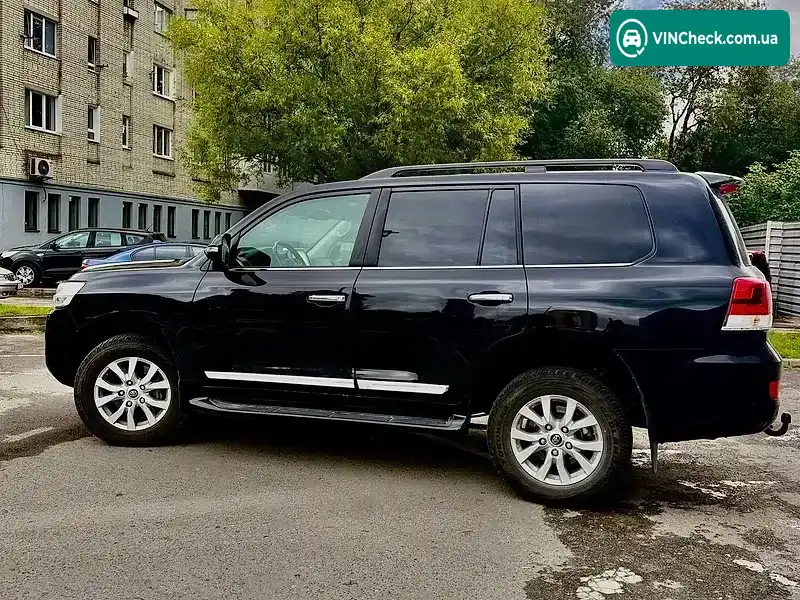 Toyota Land Cruiser 2018, фото з оголошення 1 з 14, VIN JTMCV05J004245468