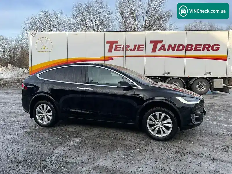 Tesla Model X 2017, фото з оголошення, VIN 5YJXCCE20HF064067
