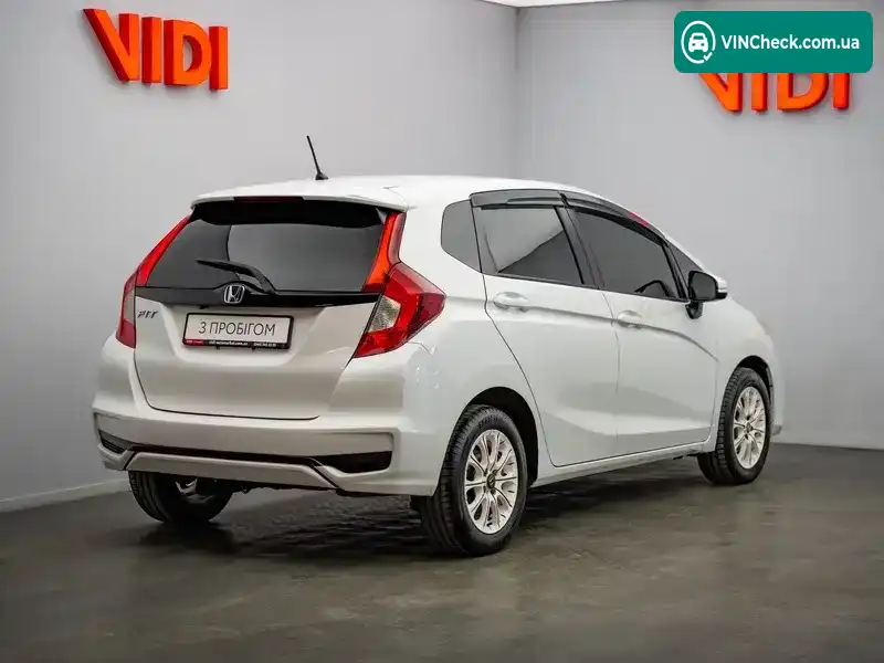 Honda Fit 2018, фото з оголошення 2 з 20, VIN 3HGGK5H43KM705924
