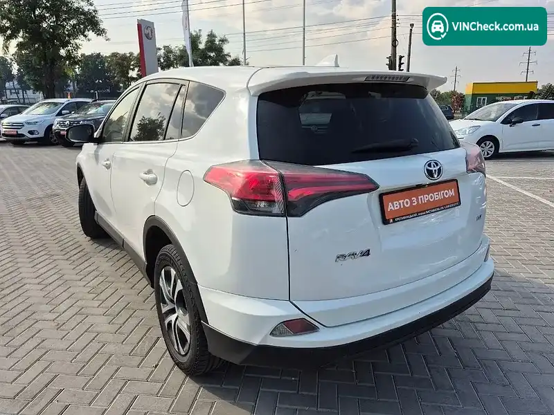 Toyota RAV4 2018, фото з оголошення 2 з 20, VIN JTMZFREV3JJ170900