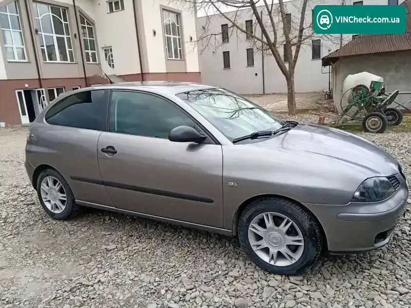 SEAT Ibiza 2004, фото з оголошення 2 з 15, VIN VSSZZZ6LZ5R039545