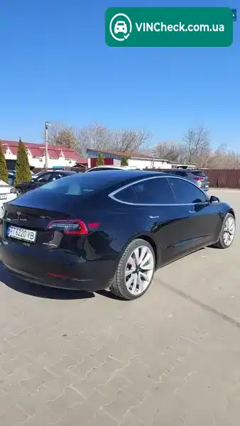 Tesla Model 3 2019, фото з оголошення 2 з 6, VIN 5YJ3E1EB4KF434215
