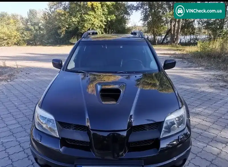 Mitsubishi Outlander 2005, фото з оголошення 1 з 8, VIN JMBXNCU2W5U004901