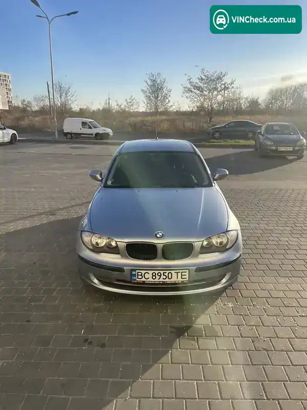 BMW 1 Series 2009, фото з оголошення 2 з 21, VIN WBAUH31010E403575