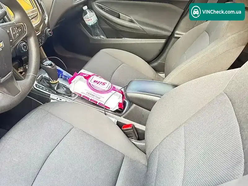 Chevrolet Cruze 2018, фото з оголошення 2 з 8, VIN 1G1BE5SM5J7240587