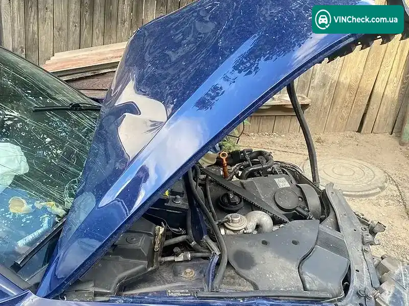 Volkswagen Passat 2000, фото з оголошення 2 з 20, VIN WVWZZZ3BZYE379649