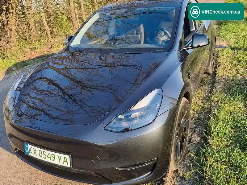 Tesla Model Y 2025, фото з оголошення 2 з 9, VIN 7SAYGDEF2SA366176