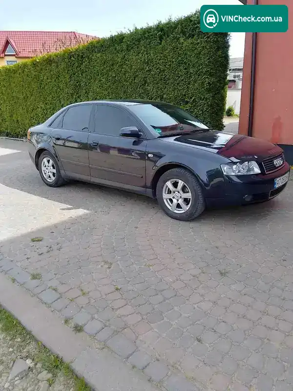 Audi A4 2001, фото з оголошення 1 з 14, VIN WAUZZZ8E32A104378