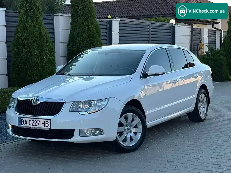 Skoda Superb 2012, фото з оголошення 2 з 20, VIN TMBAB43T7CB300686