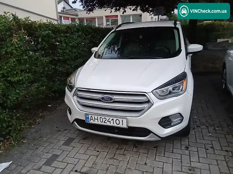 Ford Escape 2018, фото з оголошення 1 з 13, VIN 1FMCU0HD1KUA01917