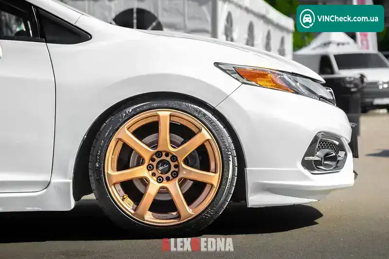 Honda Civic 2015, фото з оголошення 2 з 13, VIN 2HGFG4A57FH703995
