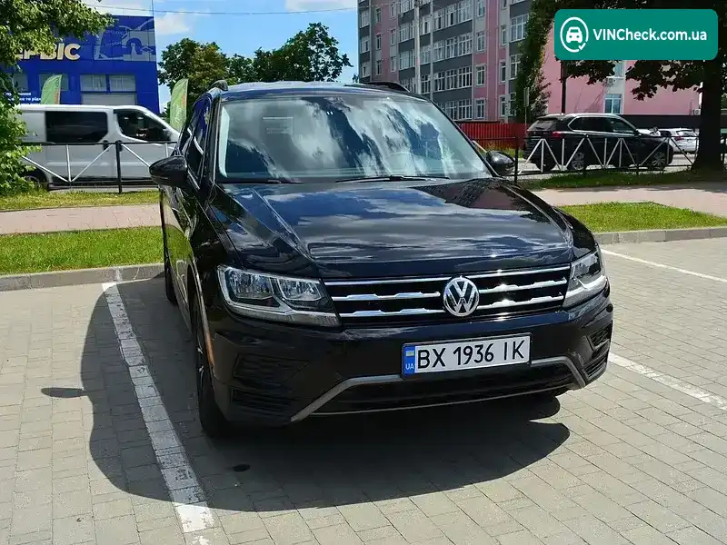 Volkswagen Tiguan 2020, фото з оголошення 2 з 21, VIN 3VV2B7AX5MM019493