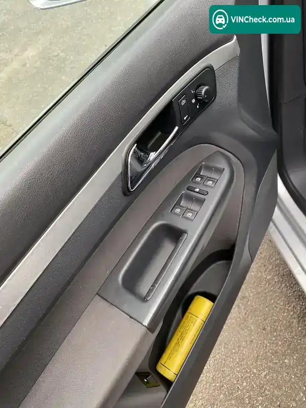 Volkswagen Touran 2006, фото з оголошення 2 з 17, VIN WVGZZZ1TZ6W246028