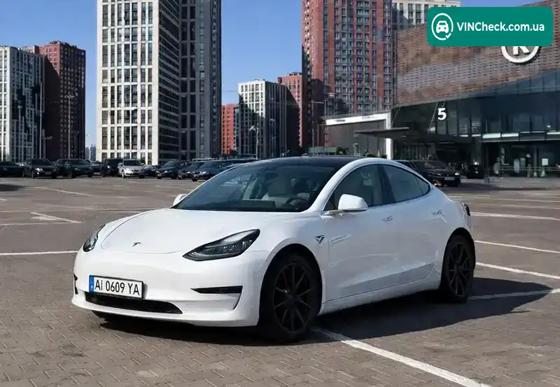 Tesla Model 3 2019, фото з оголошення 1 з 20, VIN 5YJ3E1EB3KF213589