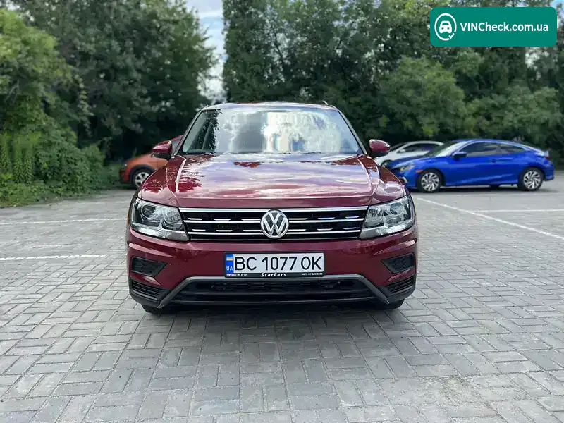 Volkswagen Tiguan 2018, фото з оголошення 2 з 18, VIN 3VV1B7AX0JM124501