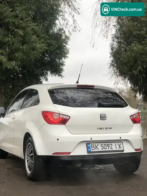 SEAT Ibiza 2010, фото з оголошення 2 з 13, VIN VSSZZZ6JZAR041660