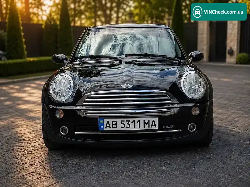 MINI Hatch 2004, фото з оголошення 2 з 14, VIN WMWRA31040TE23750