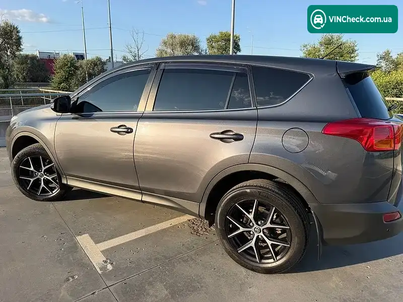 Toyota RAV4 2013, фото з оголошення 1 з 20, VIN JTMDFREV50D008404