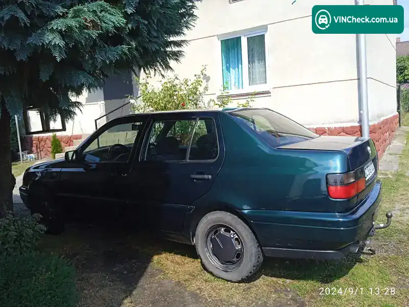 Volkswagen Vento 1998, фото з оголошення 2 з 17, VIN WVWZZZ1HZWW069525