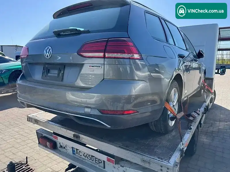 Volkswagen Golf 2019, фото з оголошення 2 з 10, VIN 3VW117AU9KM517953