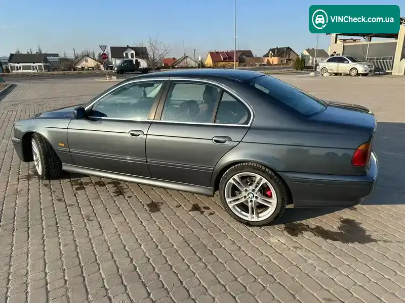 BMW 5 Series 2000, фото з оголошення 1 з 10, VIN WBADL91030GW55138