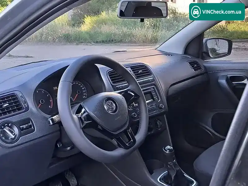 Volkswagen Polo 2017, фото з оголошення 2 з 9, VIN XW8ZZZ61ZJG000130