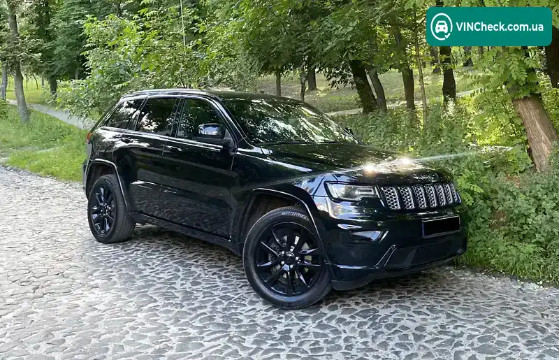 Jeep Grand Cherokee 2018, фото з оголошення 2 з 13, VIN 1C4RJFAG3JC190430