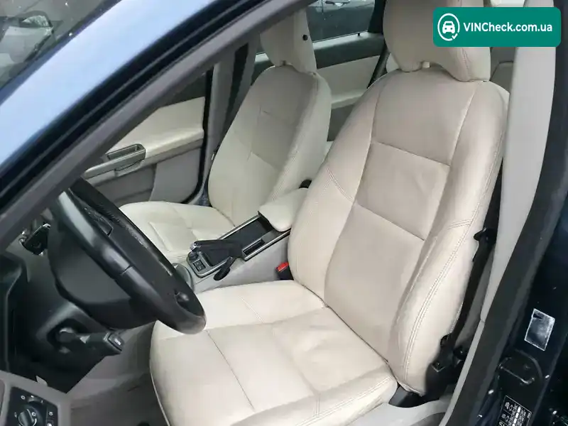 Volvo S40 2011, фото з оголошення 2 з 20, VIN YV1MS76F2B2538626