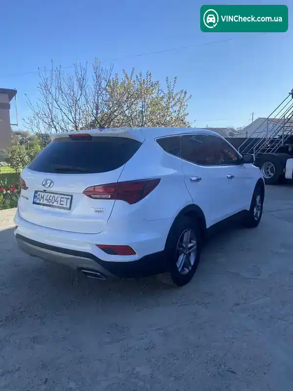 Hyundai Santa FE 2018, фото з оголошення 2 з 21, VIN 5NMZTDLBXJH107688