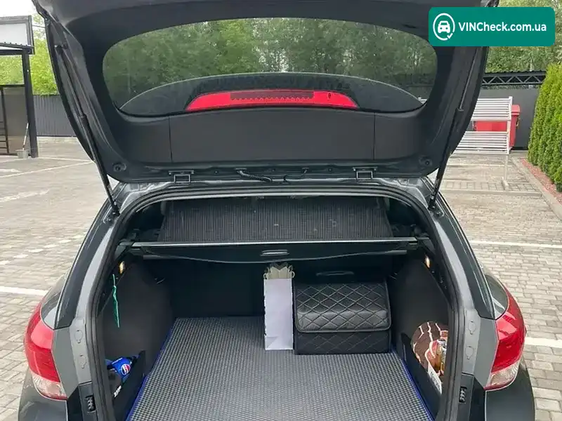 Hyundai i40 2016, фото з оголошення 2 з 14, VIN KMHLC81UAHU134803