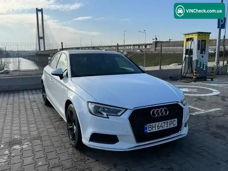 Audi A3 2017, фото з оголошення 2 з 21, VIN WAUAUGFF0H1069870
