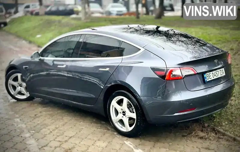 Tesla Model 3 2018, фото з оголошення 2 з 15, VIN 5YJ3E1EB5JF087198