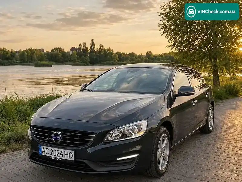 Volvo V60 2014, фото з оголошення 2 з 19, VIN YV1FW84ABF1218109