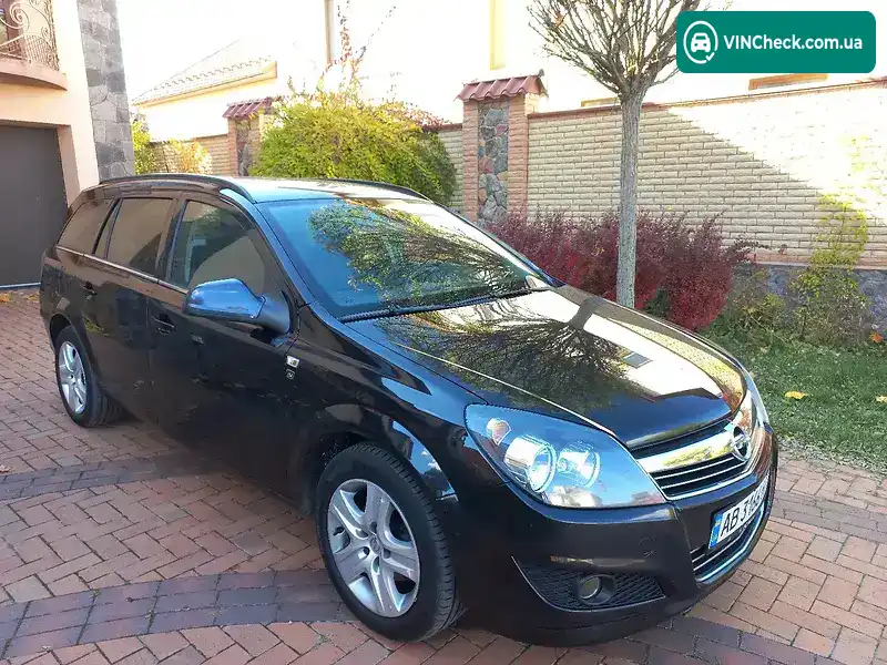 Opel Astra 2010, фото з оголошення 2 з 20, VIN W0L0AHL35A2093835